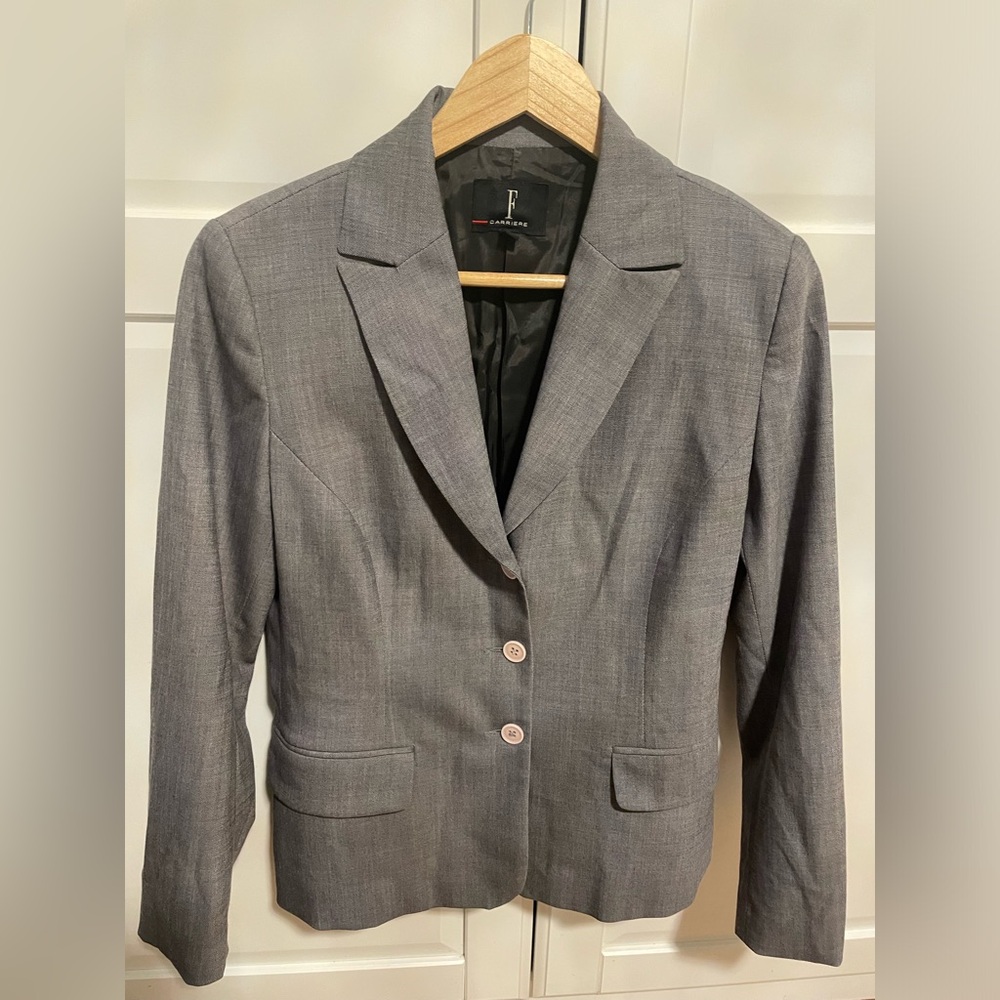 Lightweight grey wool-blend blazer from Femme Carrière, size 36